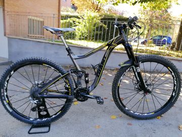 Tweedehands Giant Trance X 29er 2 2013 2013 Mountainbike — afbeelding 1 van 10