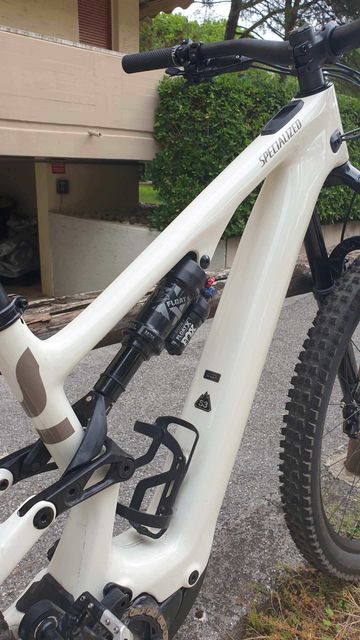 Gebrauchtes Specialized Expert Carbon 2023 Mountainbike, Weiß — Bild 7 von 10