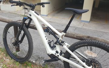 Gebrauchtes Specialized Expert Carbon 2023 Mountainbike, Weiß — Bild 10 von 10