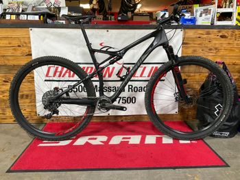 Specialized, Epic Expert Carbon 29 World Cup 2016