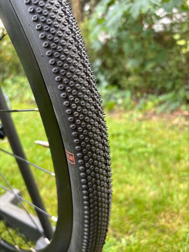 Used Giant FastRoad SL 2020 Road & Gravel, Blue — image 9 of 9