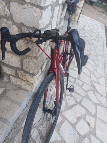 Used Trek Madone Shimano Ultegra Di2 2024 Road & Gravel, Red — image 7 of 12