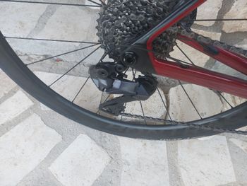 Used Trek Madone Shimano Ultegra Di2 2024 Road & Gravel, Red — image 3 of 12