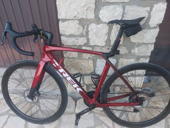 Used Trek Madone Shimano Ultegra Di2 2024 Road & Gravel, Red — image 2 of 12