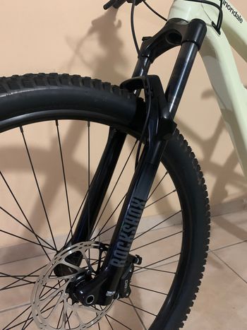Used Cannondale Habit 4 2024 2024 Mountainbike, White, 29 — image 5 of 8
