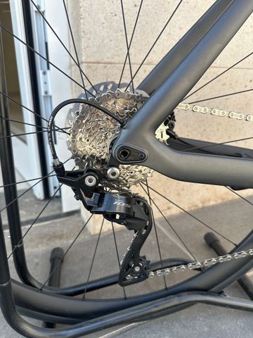 Tweedehands Bianchi Oltre Shimano 105 2025 Road & Gravel — afbeelding 9 van 10