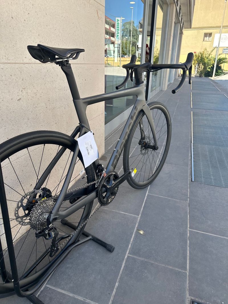 Tweedehands Bianchi Oltre Shimano 105 2025 Road & Gravel — afbeelding 6 van 10