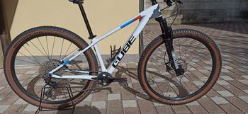 Used CUBE C62 Pro 2023 Mountainbike, White — image 1 of 6