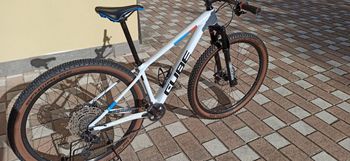 Used CUBE C62 Pro 2023 Mountainbike, White — image 4 of 6
