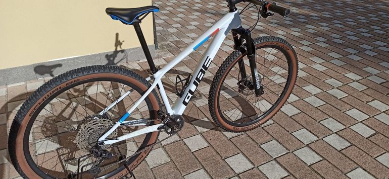 Used CUBE C62 Pro 2023 Mountainbike, White — image 4 of 6