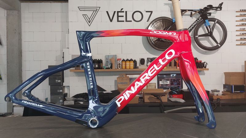 Gebrauchtes Pinarello Dogma F Disc Frameset 2024 Road & Gravel