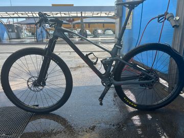 Used Mondraker F-podium SRAM GX Eagle AXS 2023 Mountainbike, Light Gray — image 2 of 3