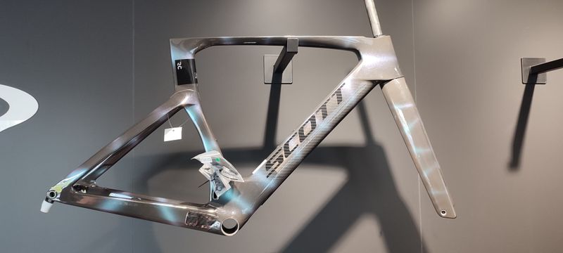 Used Scott Foil RC 20 2024 Frameset 2024 Road & Gravel, Black — image 1 of 4