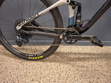 Used ns bikes Synonym TR2 2021 Mountainbike, Light Gray — image 2 of 7