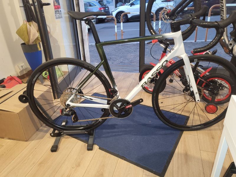 Used Basso Astra SRAM Rival eTap AXS 2023 Road & Gravel, Green — image 2 of 3