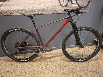 Brugt Mondraker CHRONO CARBON R 2022 2022 MTB