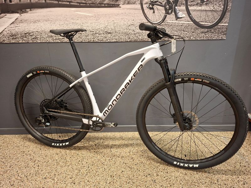Used Mondraker Chrono SRAM SX Eagle 2022 Mountainbike, White, 29 — image 1 of 5
