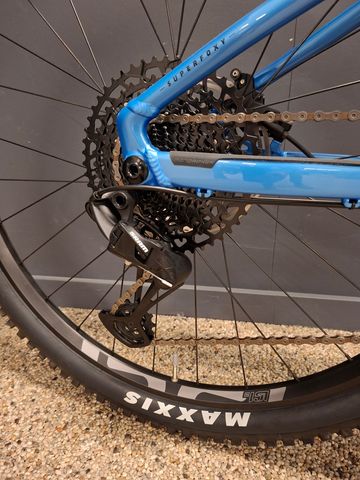 Mondraker SUPERFOXY 2023 2023 Mountainbike d'occasion — image 3 sur 6