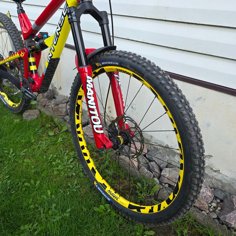 Used Intense Primer Microshift AdventX 2024 Mountainbike, Red — image 6 of 11
