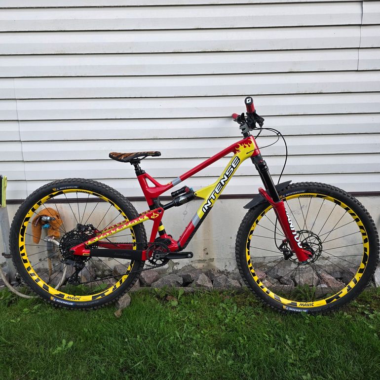 Used Intense Primer Microshift AdventX 2024 Mountainbike, Red — image 2 of 11