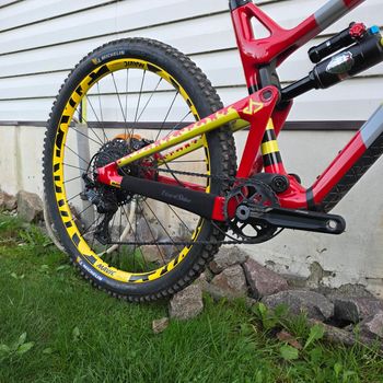 Used Intense Primer Microshift AdventX 2024 Mountainbike, Red — image 7 of 11