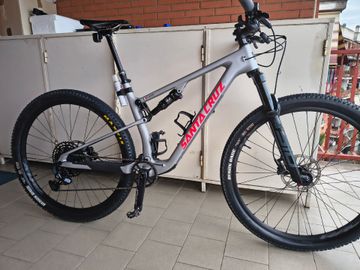 Used Santa Cruz Blur SRAM NX Eagle 2025 Mountainbike, Light Gray, 29 — image 2 of 7