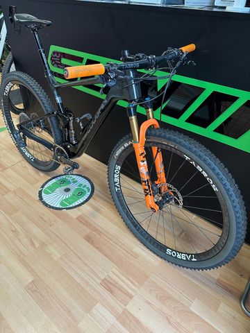 Gebrauchtes Lee Cougan Crossfire Air LTD 2022 Mountainbike, Schwarz — Bild 4 von 7