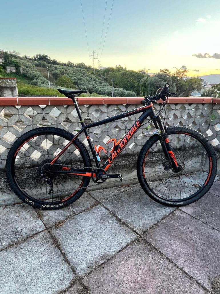 Used Cannondale F-Si 3 2017 2017 Mountainbike — image 1 of 5