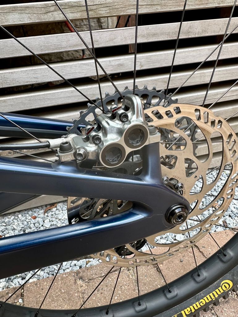 Used Santa Cruz Nomad 2024 Mountainbike, Blue, Mixed — image 14 of 18