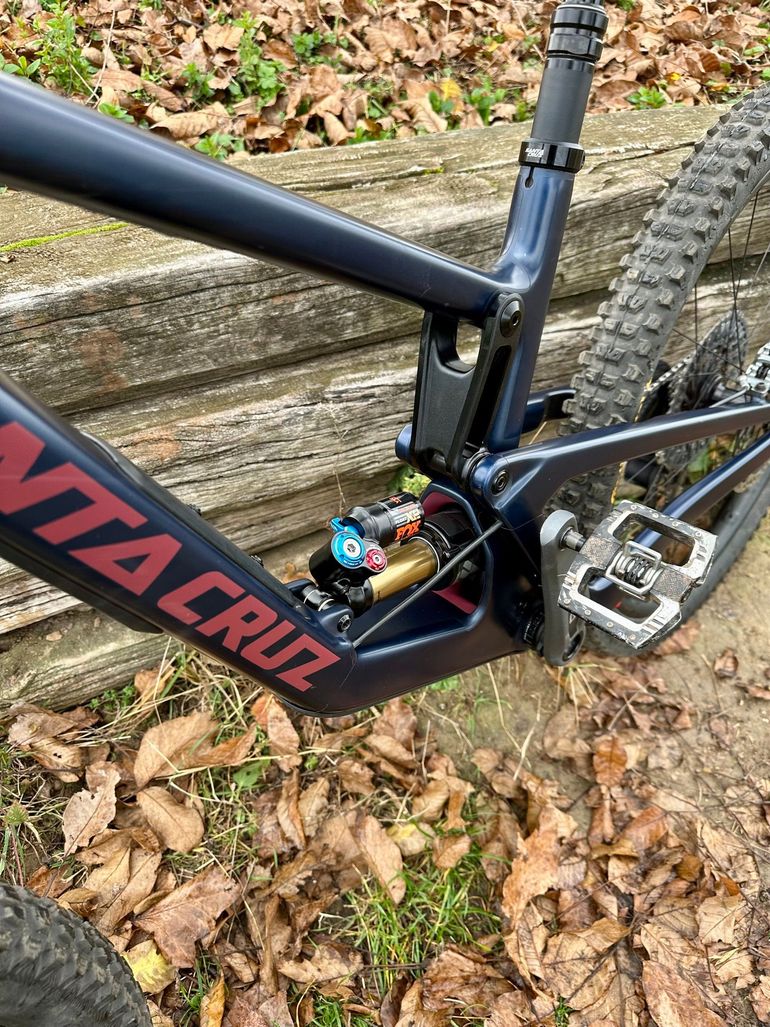 Used Santa Cruz Nomad 2024 Mountainbike, Blue, Mixed — image 12 of 18