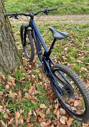 Used Santa Cruz Nomad 2024 Mountainbike, Blue, Mixed — image 5 of 18