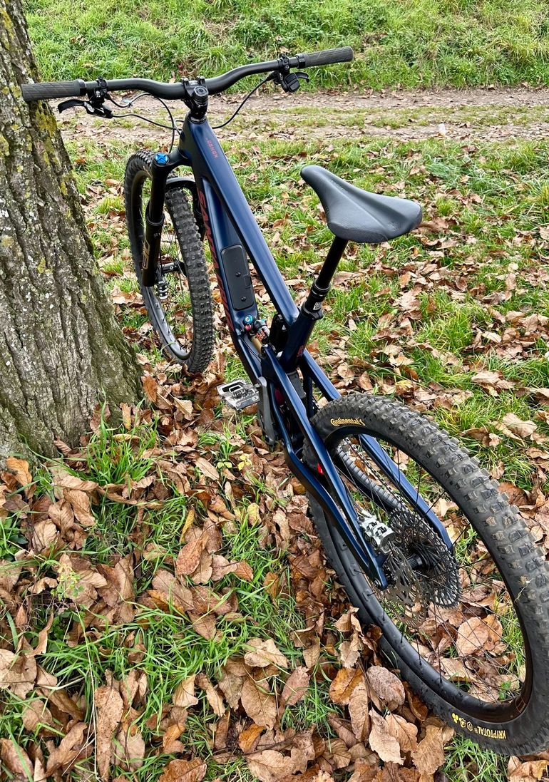 Used Santa Cruz Nomad 2024 Mountainbike, Blue, Mixed — image 5 of 18