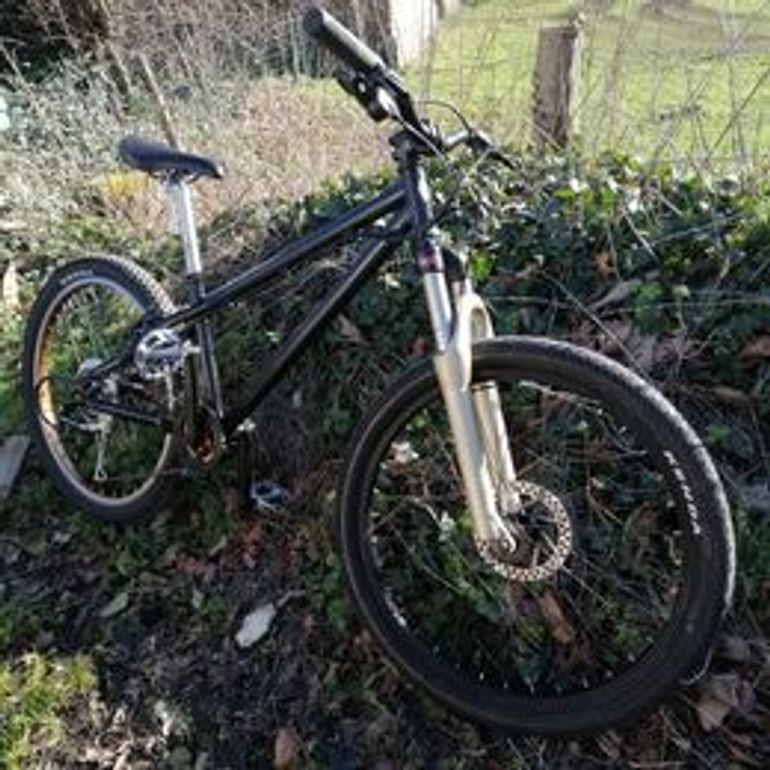 DECATHLON DIRT SKY JUMPER 2021