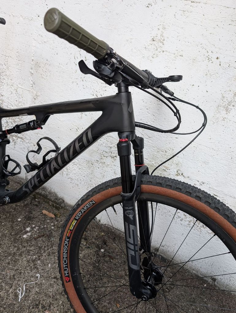 Used Specialized Epic Expert 2021 2021 Mountainbike, Black, 29 — image 2 of 8