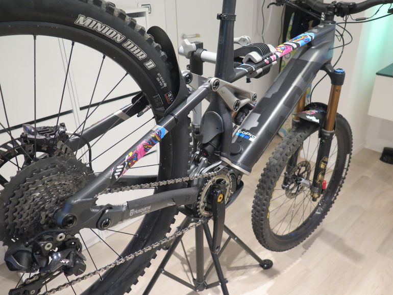 Used Husqvarna Hard Cross 9 2021 2021 Mountainbike, Black, 27.5 — image 3 of 10