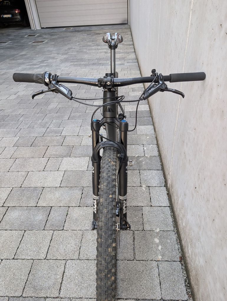 Used Canyon Exceed CF SL 2017 2017 Mountainbike, Black, 29 — image 3 of 8
