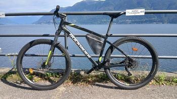 Käytetty DECATHLON Rockrider 2021 Mountainbike — kuva 9 / 9