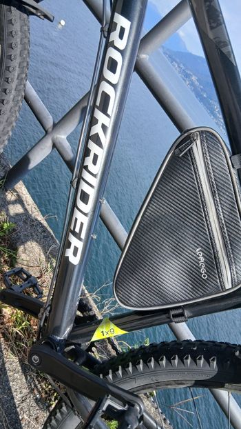 Käytetty DECATHLON Rockrider 2021 Mountainbike — kuva 8 / 9