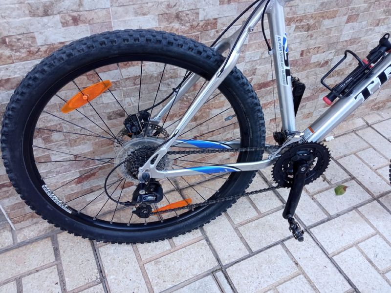 Used Trek 4300 (Disc) 2005 2005 Mountainbike, Blue, 26 — image 2 of 3