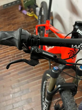 Used Lee Cougan Lee Cougan Front 2022 Mountainbike, Red, 27.5 (650B) — image 5 of 6