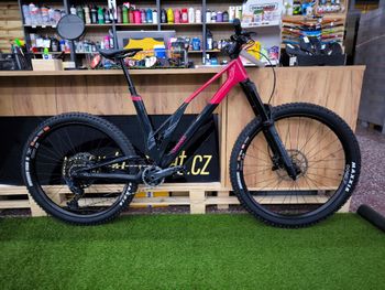 Tweedehands UNNO BURN Elite 2024 2024 MTB