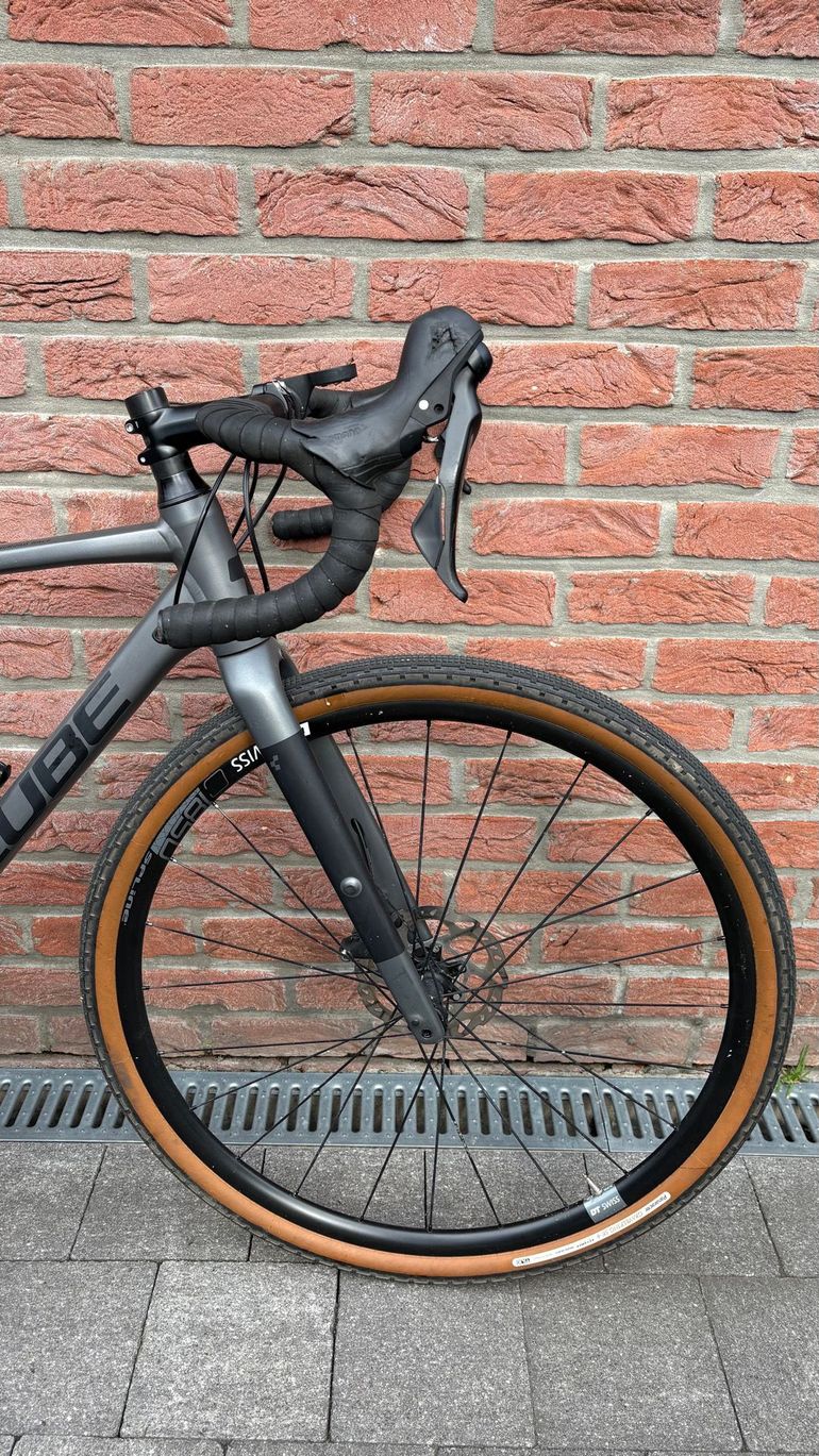 Gebrauchtes CUBE NUROAD RACE 2022 2022 Road & Gravel, Hellgrau — Bild 2 von 6