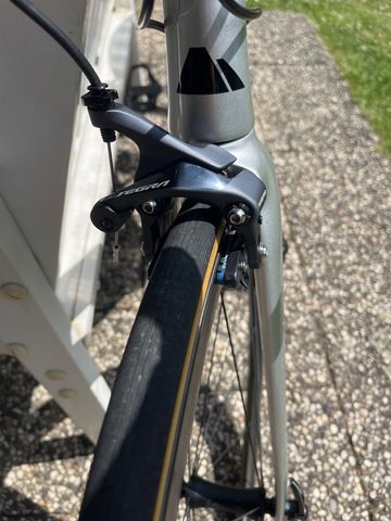 Tweedehands Canyon Aeroad CF SL 8.0 2019 Road & Gravel — afbeelding 3 van 3
