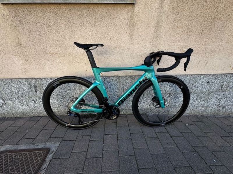 Used Bianchi Oltre Shimano 105 Di2 2024 Road & Gravel