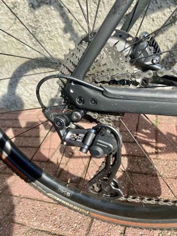Used Specialized Diverge Comp Carbon 2021 2021 Road & Gravel — image 6 of 16