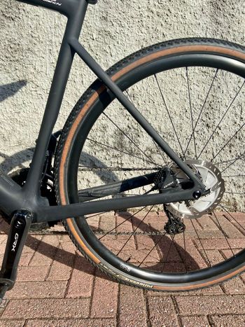 Used Specialized Diverge Comp Carbon 2021 2021 Road & Gravel — image 9 of 16