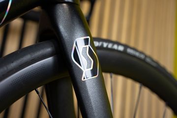 Scott Addict RC 10 2023 2023 Road & Gravel usato, Nero — immagine 7 di 12