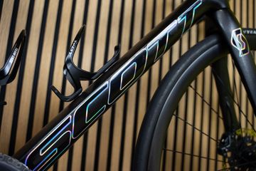 Scott Addict RC 10 2023 2023 Road & Gravel usato, Nero — immagine 6 di 12