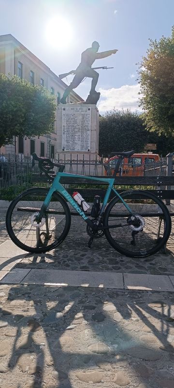 Used Bianchi Specialissima Shimano Ultegra Di2 2025 Road & Gravel, Green — image 5 of 7
