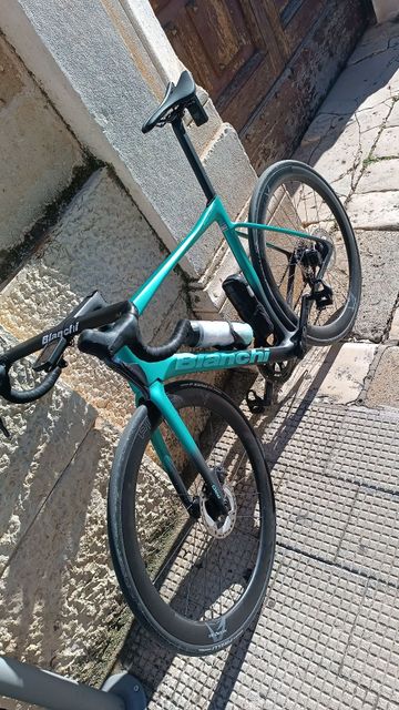 Used Bianchi Specialissima Shimano Ultegra Di2 2025 Road & Gravel, Green — image 6 of 7